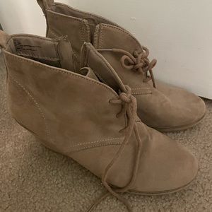 winter boots/heels